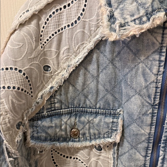POL Light Blue Quilted Denim Jacket with White Lace Trim - Picture 3 of 7